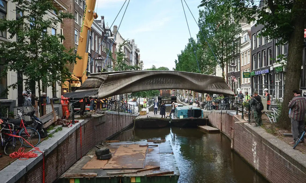 15-july_3d-bridge.jpg 15-july_3d-bridge.jpg